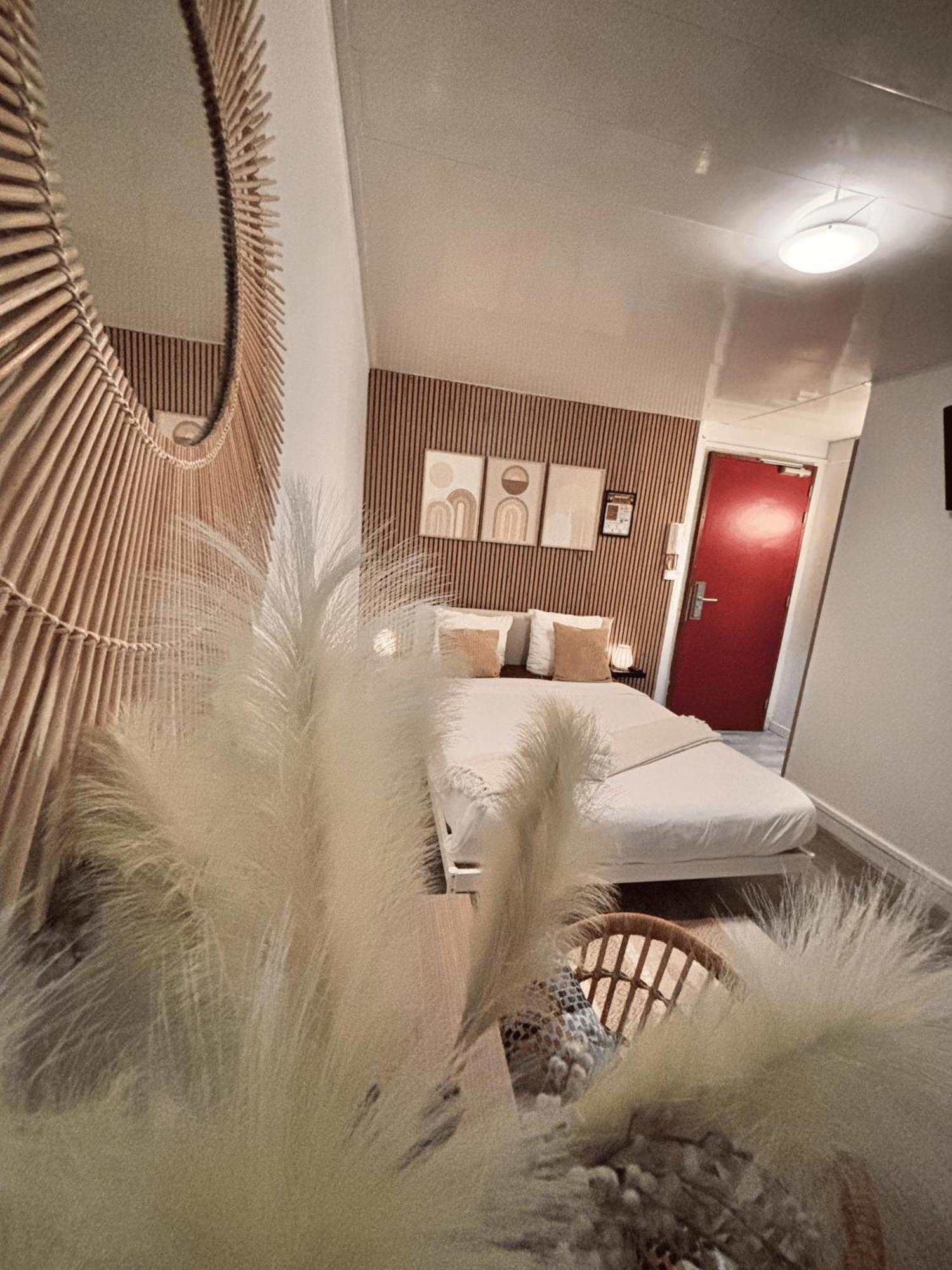 Hotel Orion Rouen Bagian luar foto